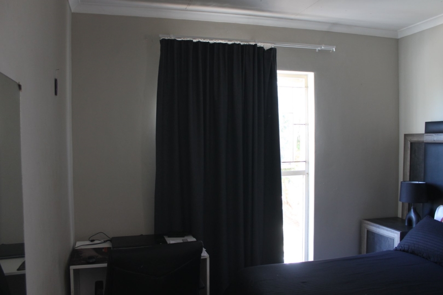 1 Bedroom Property for Sale in Strand Central Western Cape